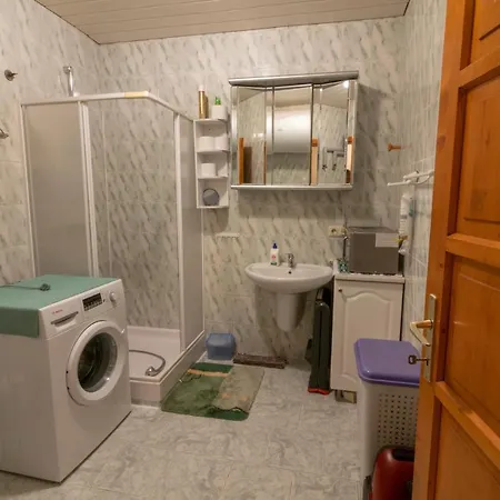 Lang Pince Vendeghaz * Hajós